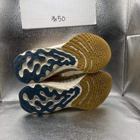 Nike Men Size 10.5 | DV1744-141 React Infinity Run Flyknit 3 Running Shoes - Picture 11 of 11